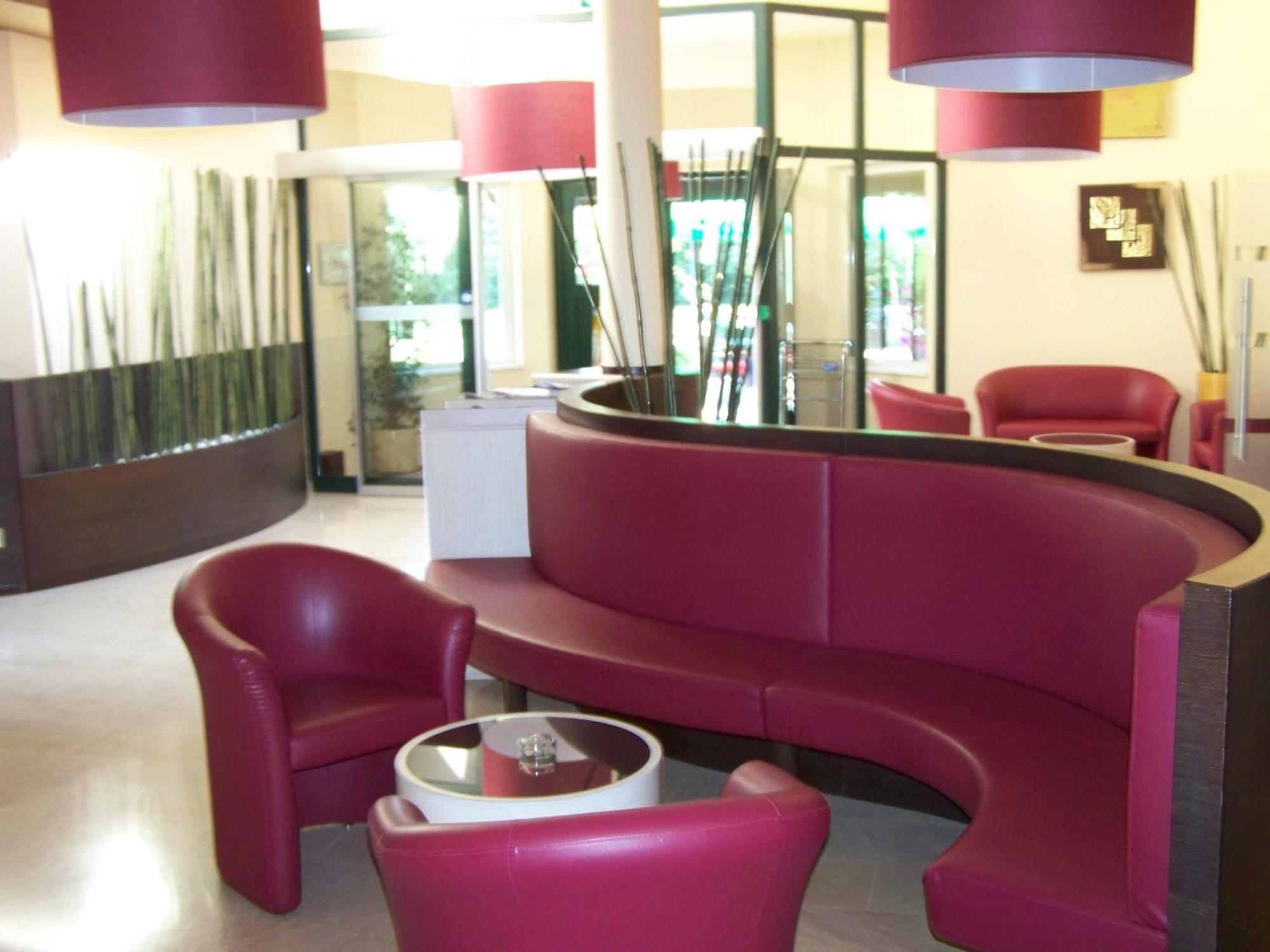 Threeland Hotel Pétange Esterno foto